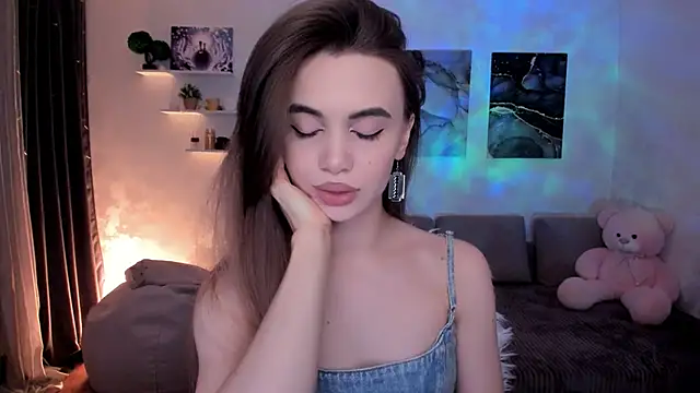 aPieceOfJoy online show from December 20, 9:33 pm