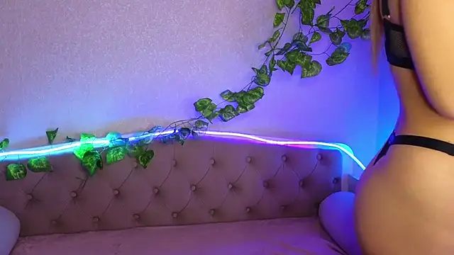 ParadisePleasure  online show from January 17, 1:47 am