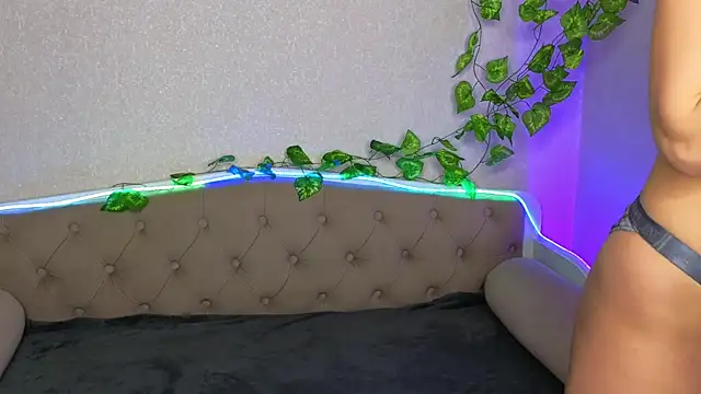 ParadisePleasure  online show from January 28, 1:39 am