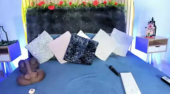 Karlagonzales  online show from December 27, 3:26 pm