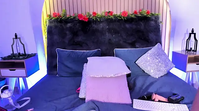 Karlagonzales  online show from January 19, 8:19 pm