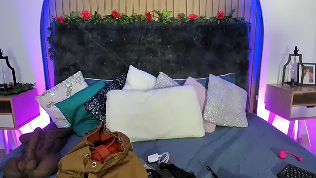 Karlagonzales  online show from March 26, 6:46 pm