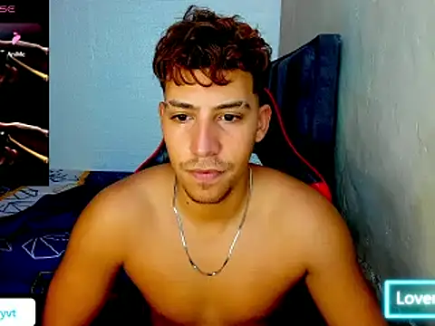 Snapshot of dilan_js chatting on April 3, 9:02 pm dilan js online show from April 3, 9:02 pm