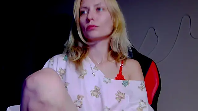 karo123421 online show from October 16, 7:37 pm