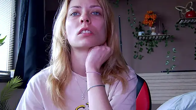 karo123421 online show from February 8, 7:01 am