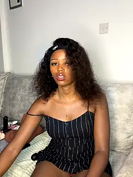 peeky pinky online show from November 8, 8:25 am