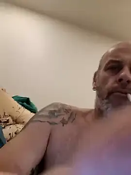 Snapshot of Ryeguy6969 chatting on January 6, 12:59 am Ryeguy6969 online show from January 6, 12:59 am