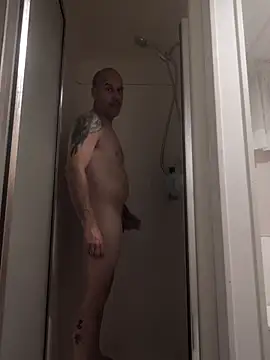 Snapshot of Ryeguy6969 chatting on October 25, 12:07 am Ryeguy6969 online show from October 25, 12:07 am