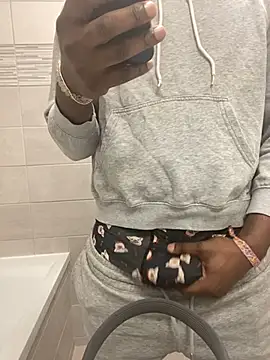 Snapshot of calystorme chatting on February 18, 3:21 pm calystorme online show from February 18, 3:21 pm