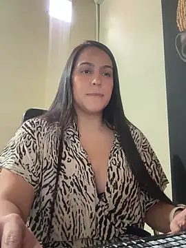 Snapshot of kendall_52 chatting on February 19, 2:24 pm kendall 52 online show from February 19, 2:24 pm
