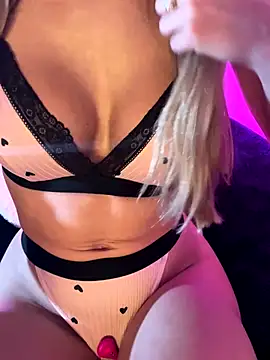 ladamoon online show from November 25, 9:53 am