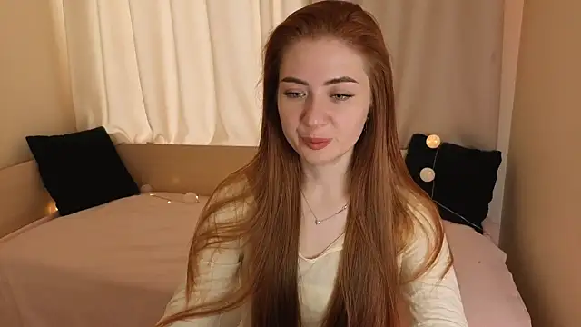 Adelyna Bird online show from December 21, 7:37 am