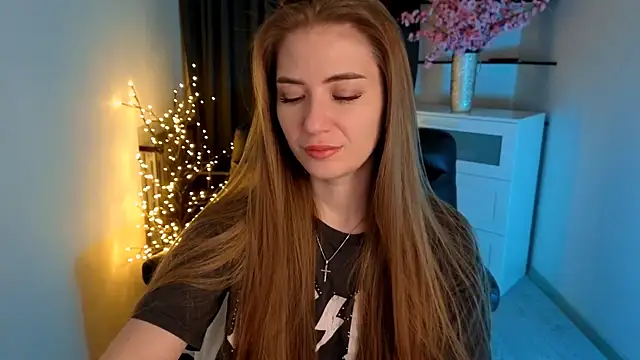 Adelyna Bird online show from February 28, 7:31 am