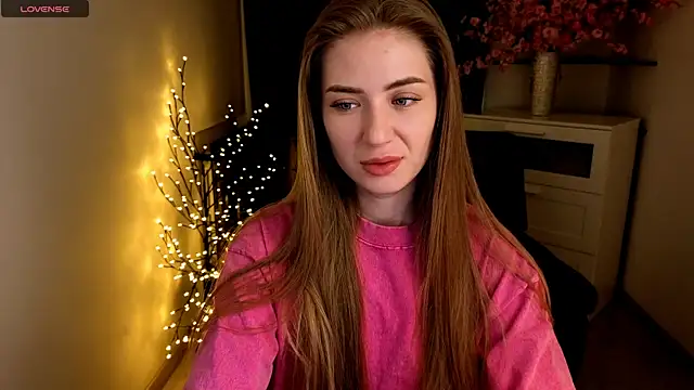 Adelyna Bird online show from May 7, 6:30 am