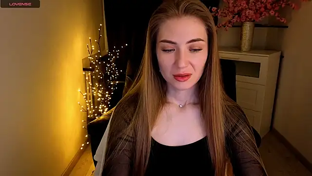 Adelyna Bird online show from May 17, 6:44 am