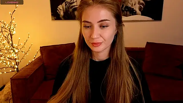 Snapshot of Adelyna_Bird chatting on July 1, 7:43 am Adelyna Bird online show from July 1, 7:43 am