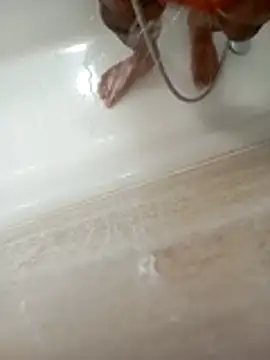 Snapshot of vicky_897n chatting on December 18, 11:05 am vicky 897n online show from December 18, 11:05 am