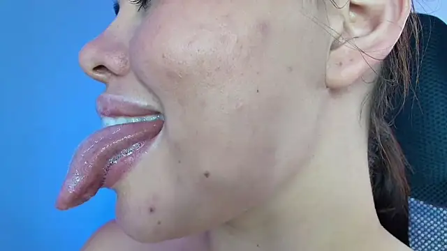 lisbet21x online show from February 6, 10:00 pm