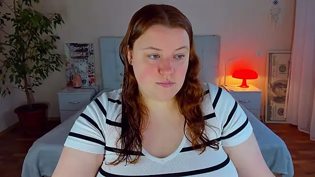 PolinaSalvatore online show from April 29, 3:49 pm