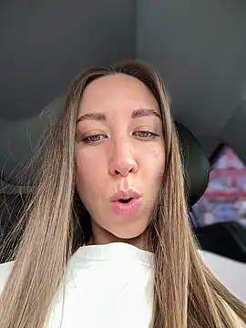 EvaCatt online show from April 3, 3:26 am