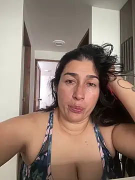 Snapshot of andreaisis2 chatting on December 17, 7:26 pm andreaisis2 online show from December 17, 7:26 pm