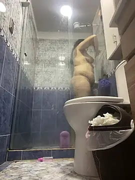 Snapshot of andreaisis2 chatting on February 25, 2:33 pm andreaisis2 online show from February 25, 2:33 pm