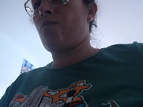 Snapshot of andreaisis2 chatting on November 4, 6:51 pm andreaisis2 online show from November 4, 6:51 pm