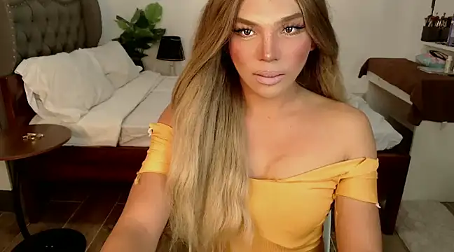 Snapshot of liaa_lurrecams chatting on December 6, 1:55 pm liaa lurrecams online show from December 6, 1:55 pm