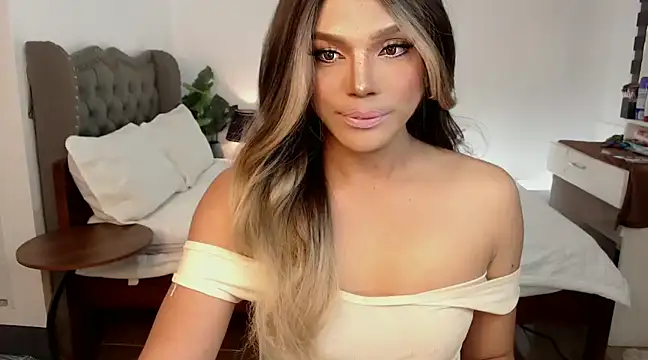 Snapshot of liaa_lurrecams chatting on January 2, 10:58 am liaa lurrecams online show from January 2, 10:58 am