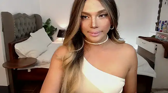 Snapshot of liaa_lurrecams chatting on January 3, 11:25 am liaa lurrecams online show from January 3, 11:25 am