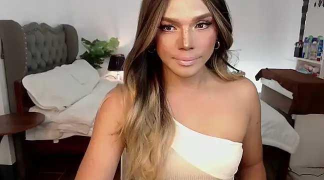 Snapshot of liaa_lurrecams chatting on January 6, 11:07 am liaa lurrecams online show from January 6, 11:07 am