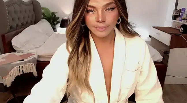 Snapshot of liaa_lurrecams chatting on January 24, 3:45 pm liaa lurrecams online show from January 24, 3:45 pm