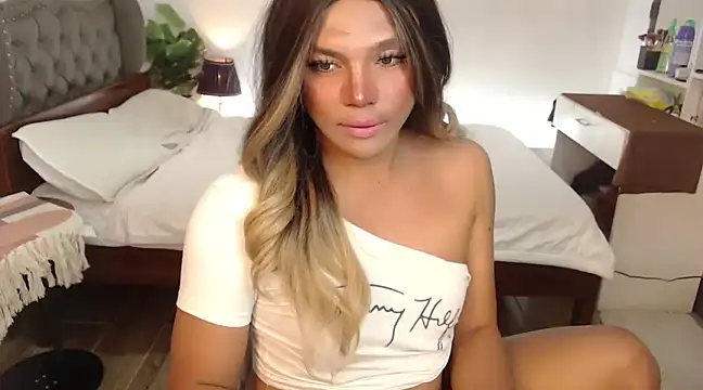 Snapshot of liaa_lurrecams chatting on February 24, 7:41 pm liaa lurrecams online show from February 24, 7:41 pm