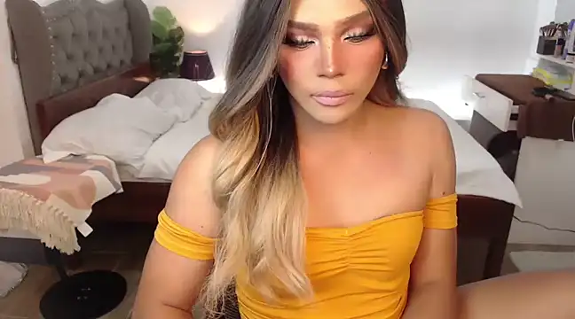 Snapshot of liaa_lurrecams chatting on March 2, 3:05 pm liaa lurrecams online show from March 2, 3:05 pm