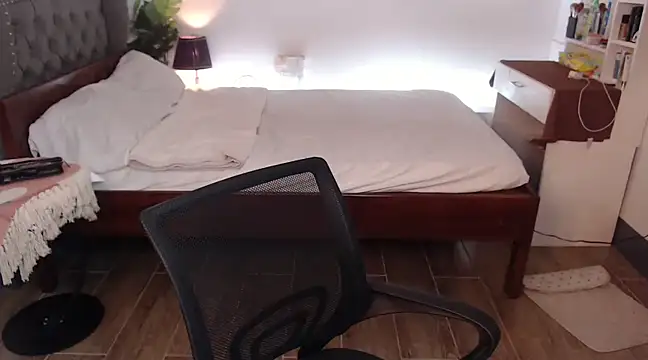 Snapshot of liaa_lurrecams chatting on March 21, 2:29 pm liaa lurrecams online show from March 21, 2:29 pm