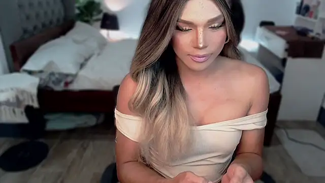 Snapshot of liaa_lurrecams chatting on September 12, 10:15 am liaa lurrecams online show from September 12, 10:15 am