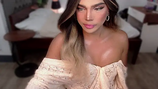 Snapshot of liaa_lurrecams chatting on June 12, 12:48 pm liaa lurrecams online show from June 12, 12:48 pm
