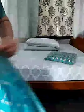 Snapshot of Indian_desi_wife chatting on December 16, 5:22 pm Indian desi wife online show from December 16, 5:22 pm