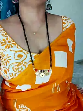 Snapshot of Indian_desi_wife chatting on February 6, 2:38 am Indian desi wife online show from February 6, 2:38 am