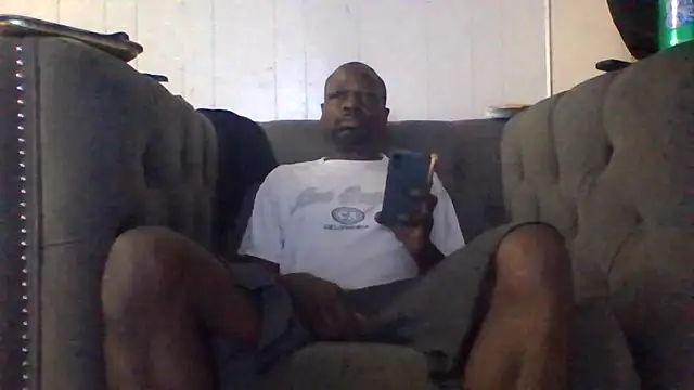 Snapshot of Daddy_hook chatting on March 21, 12:32 pm Daddy hook online show from March 21, 12:32 pm