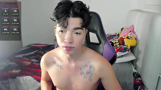 Snapshot of santy7v7 chatting on February 15, 1:27 pm santy7v7 online show from February 15, 1:27 pm