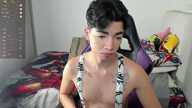 Snapshot of santy7v7 chatting on February 18, 1:22 pm santy7v7 online show from February 18, 1:22 pm