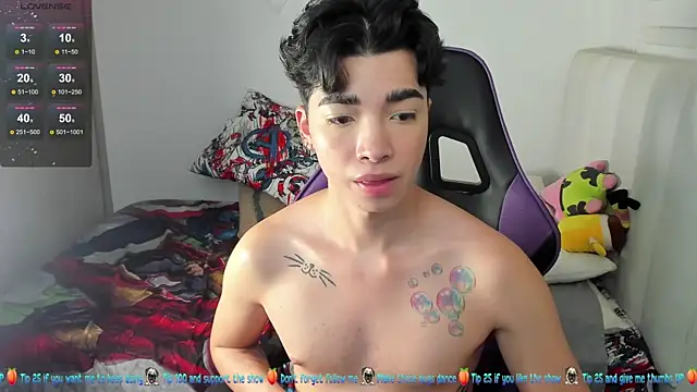 Snapshot of santy7v7 chatting on February 22, 1:24 pm santy7v7 online show from February 22, 1:24 pm