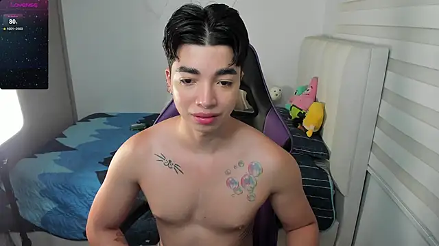 Snapshot of santy7v7 chatting on October 2, 1:18 pm santy7v7 online show from October 2, 1:18 pm