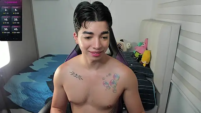 Snapshot of santy7v7 chatting on October 8, 1:20 pm santy7v7 online show from October 8, 1:20 pm