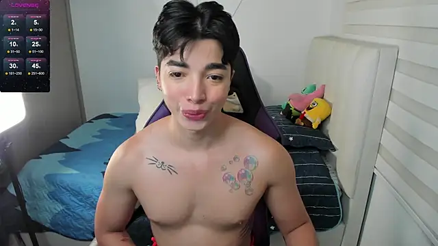 Snapshot of santy7v7 chatting on October 14, 1:34 pm santy7v7 online show from October 14, 1:34 pm