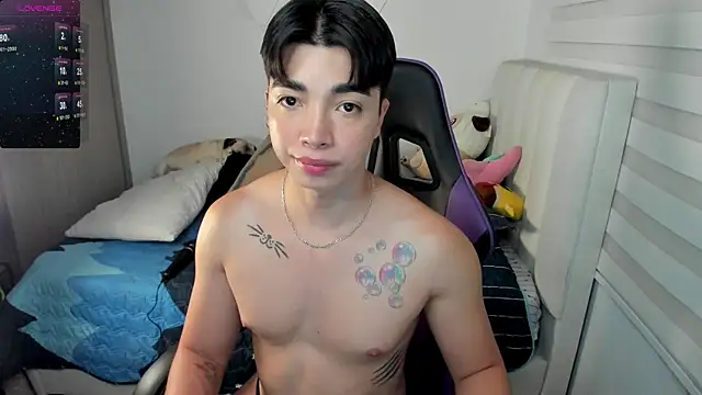 Snapshot of santy7v7 chatting on October 28, 1:25 pm santy7v7 online show from October 28, 1:25 pm