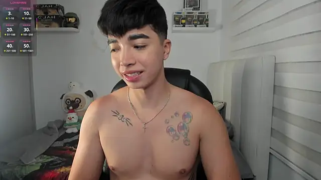 santy7v7 online show from March 25, 1:28 pm