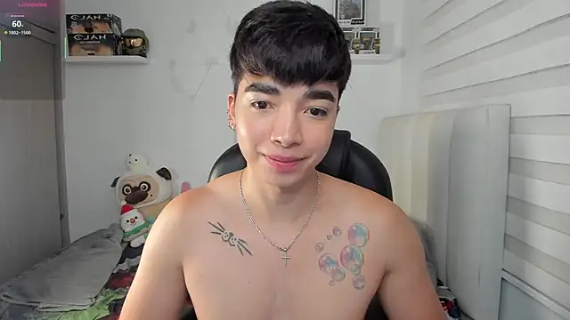 santy7v7 online show from April 3, 2:26 pm