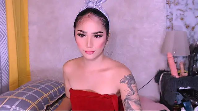 Snapshot of Oriental_Tiara chatting on March 6, 7:03 am Oriental Tiara online show from March 6, 7:03 am